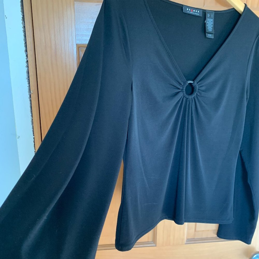 Black Top - Picture 2 of 3